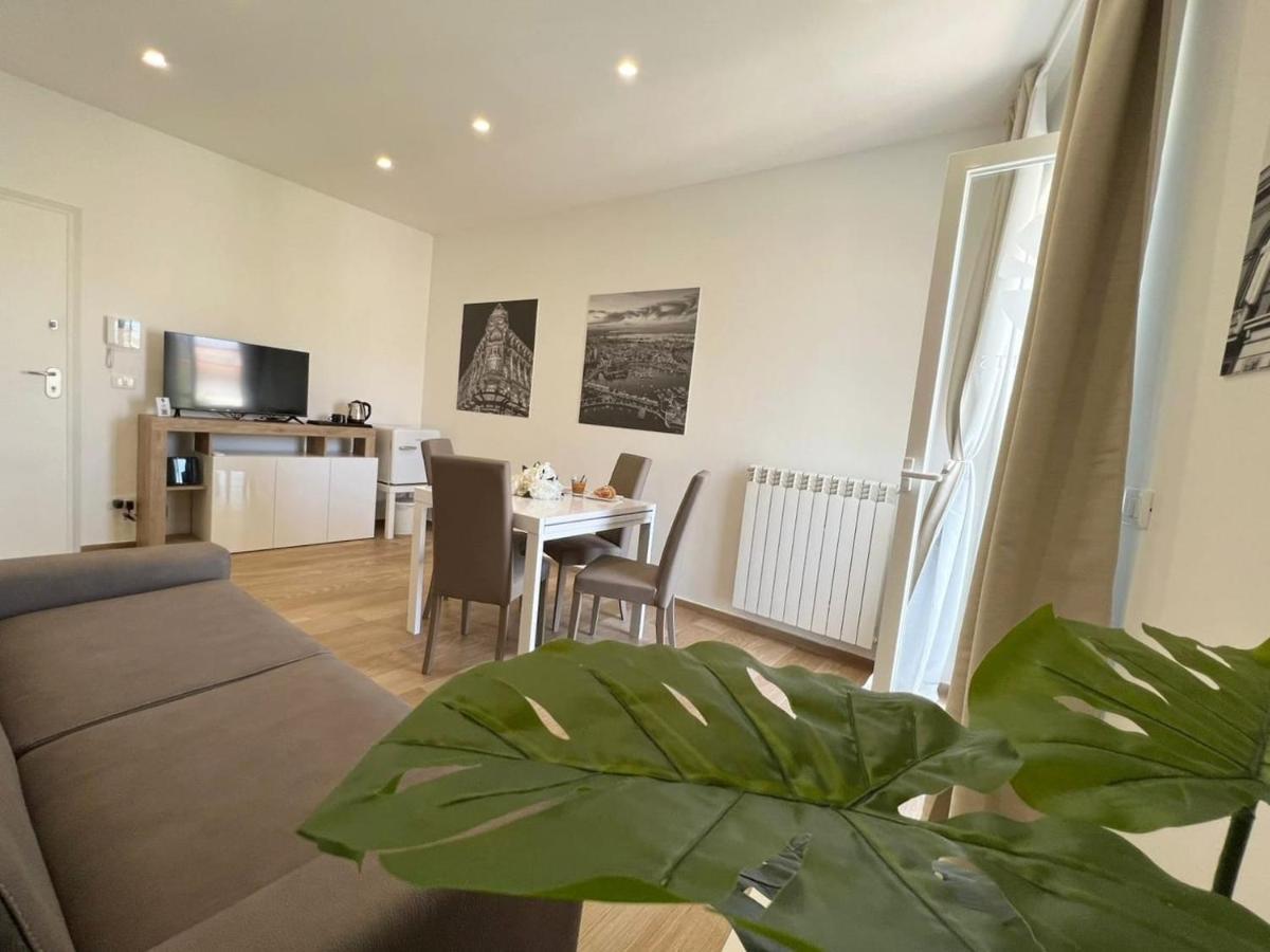 V12 Apartments Puglia モドゥーニョ エクステリア 写真